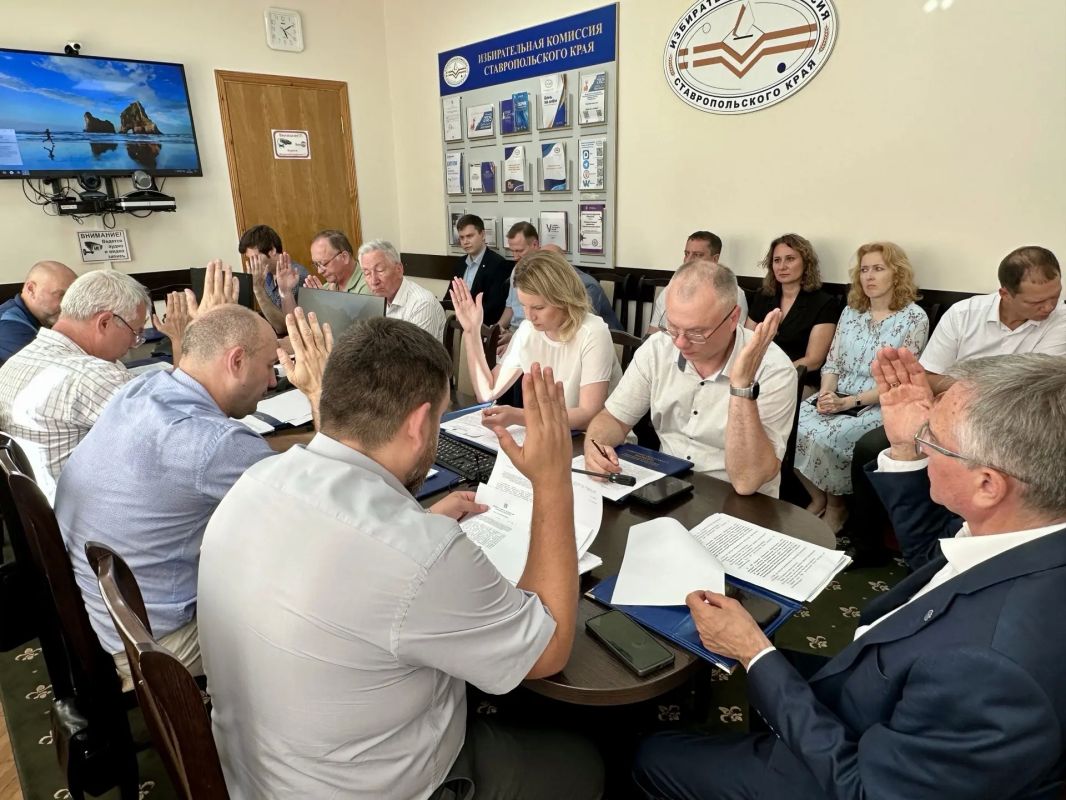 В крайизбиркоме заверили очередные списки кандидатов на выборах депутатов Думы Ставропольского края восьмого созыва В крайизбиркоме заверили очередные списки кандидатов на выборах депутатов Думы Ставропольского края восьмого созыва