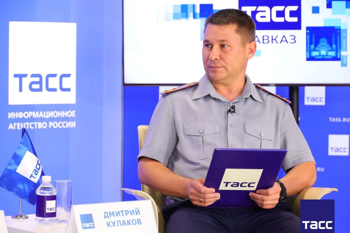 Главное из заявлений, а также фоторепортаж с видеоинтервью заместителя начальника Управления ФСИН России по Ставропольскому краю Дмитрия Кулакова в Региональном информационном центре "ТАСС Кавказ" в Пятигорске: Главное из заявлений, а также фоторепортаж с видеоинтервью заместителя начальника Управления ФСИН России по Ставропольскому краю Дмитрия Кулакова в Региональном информационном центре "ТАСС Кавказ" в Пятигорске: