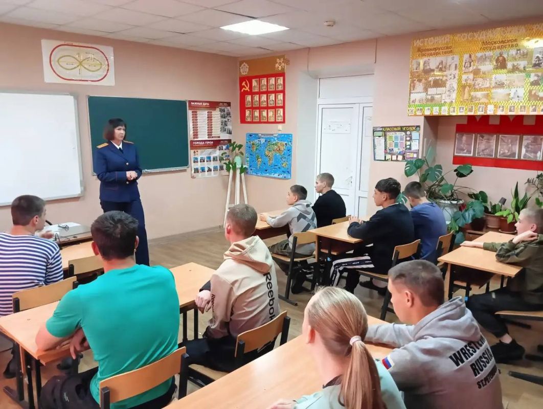 В Новоселицком округе следователи СКР провели профилактическое занятие в подшефном учреждении для детей-сирот и детей, оставшихся без попечения родителей В Новоселицком округе следователи СКР провели профилактическое занятие в подшефном учреждении для детей-сирот и детей, оставшихся без попечения родителей