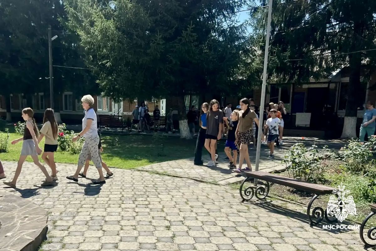 Пожарная безопасность: важные уроки для юных друзей Пожарная безопасность: важные уроки для юных друзей
