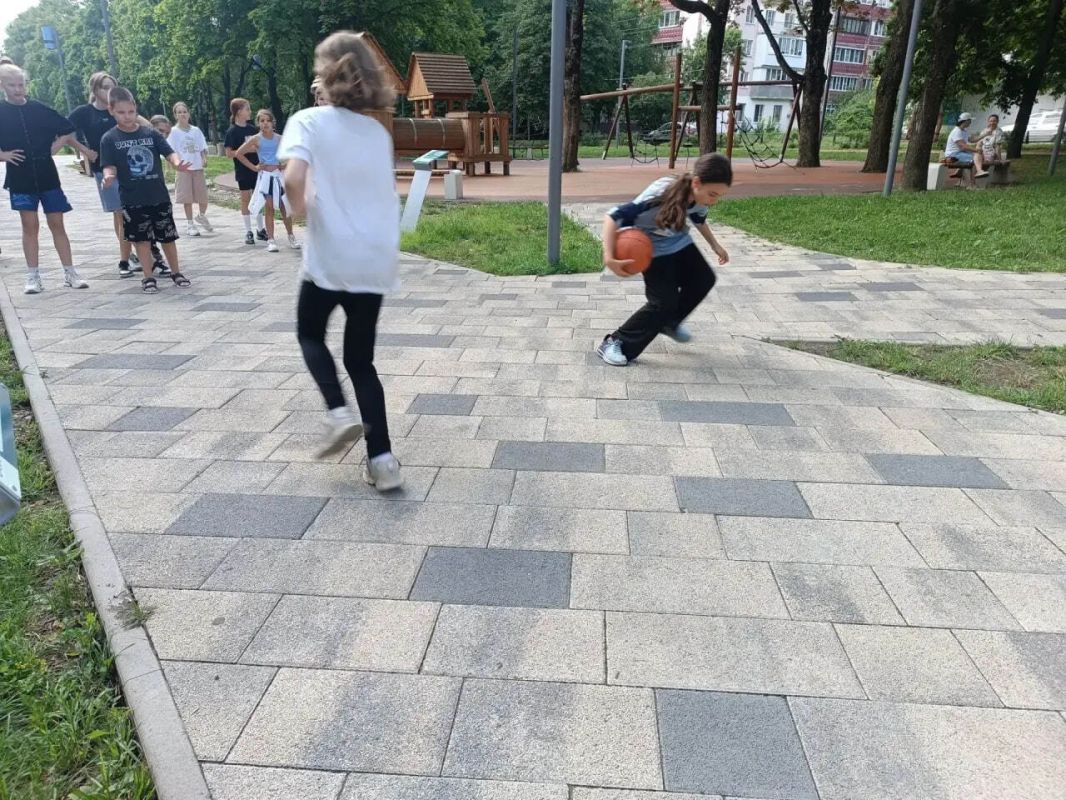 Активные выходные в Ессентуках - в сквере на Буачидзе кипела спортивная жизнь! Активные выходные в Ессентуках - в сквере на Буачидзе кипела спортивная жизнь!