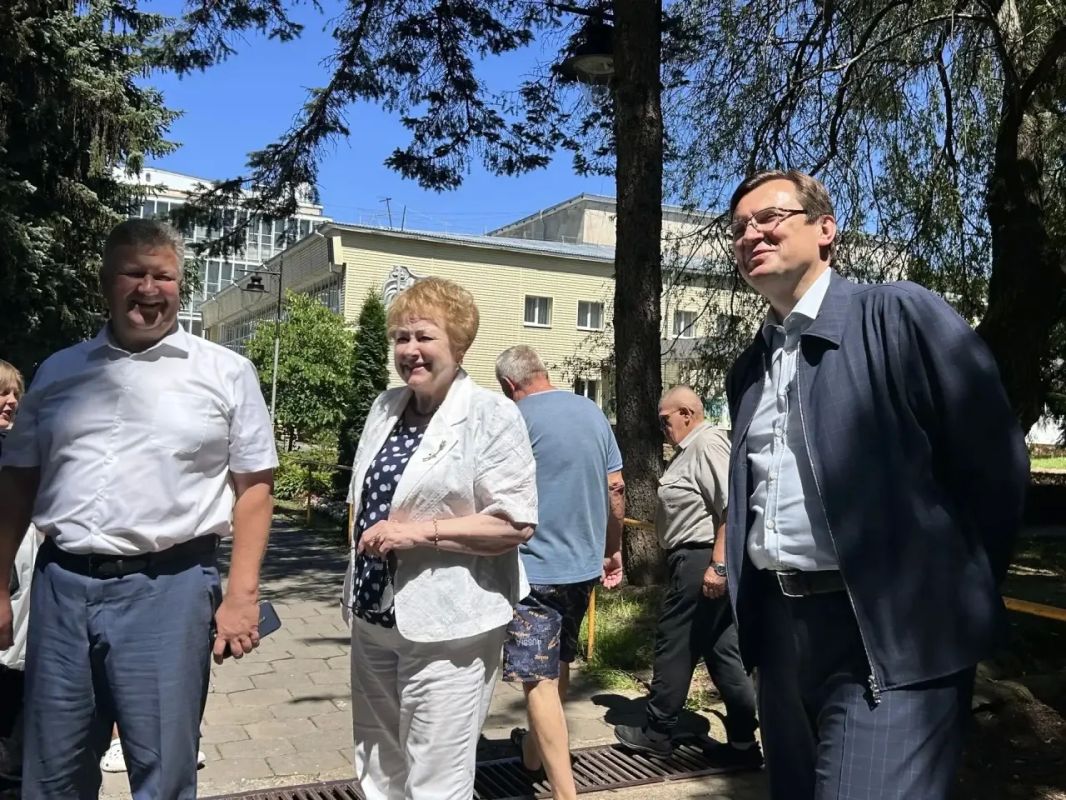 Евгений Моисеев: Сегодня встретился с ребятами, которые приехали к нам в Кисловодск из Луганской Народной Республики Евгений Моисеев: Сегодня встретился с ребятами, которые приехали к нам в Кисловодск из Луганской Народной Республики