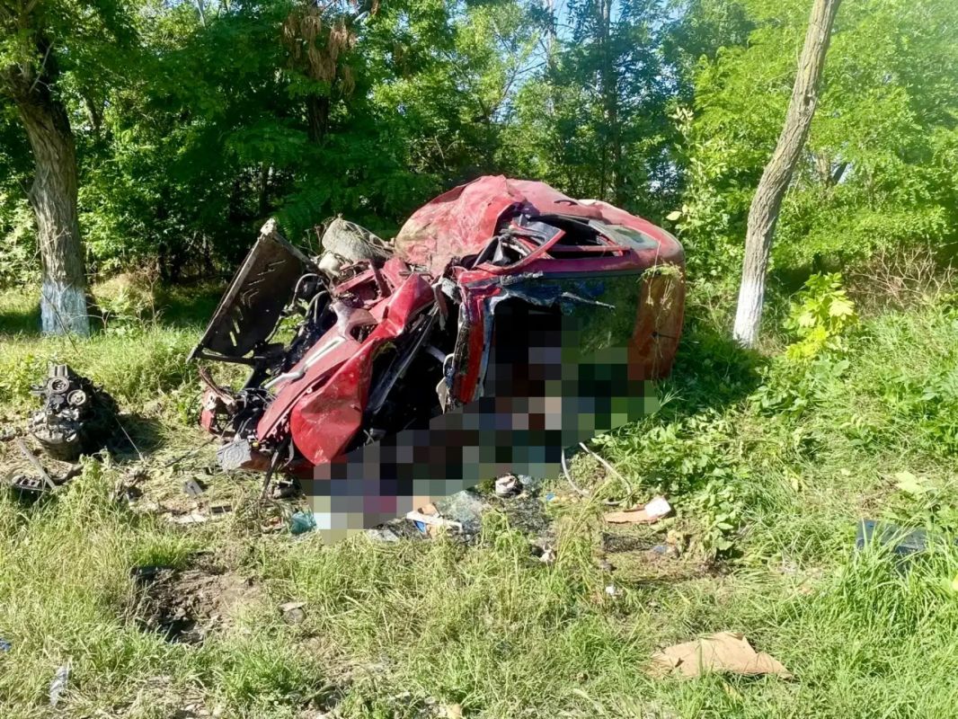 В Александровском округе в результате столкновения автомобилей погиб водитель В Александровском округе в результате столкновения автомобилей погиб водитель