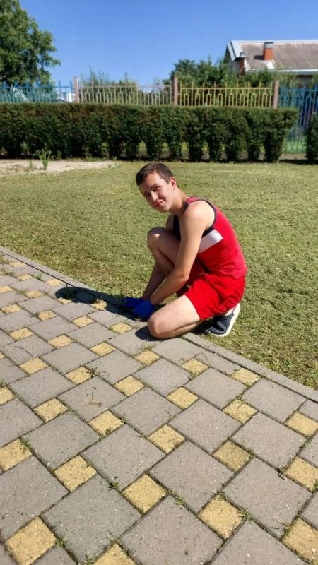 Когда взрослые делают мир ярче - дети улыбаются шире! Когда взрослые делают мир ярче - дети улыбаются шире!