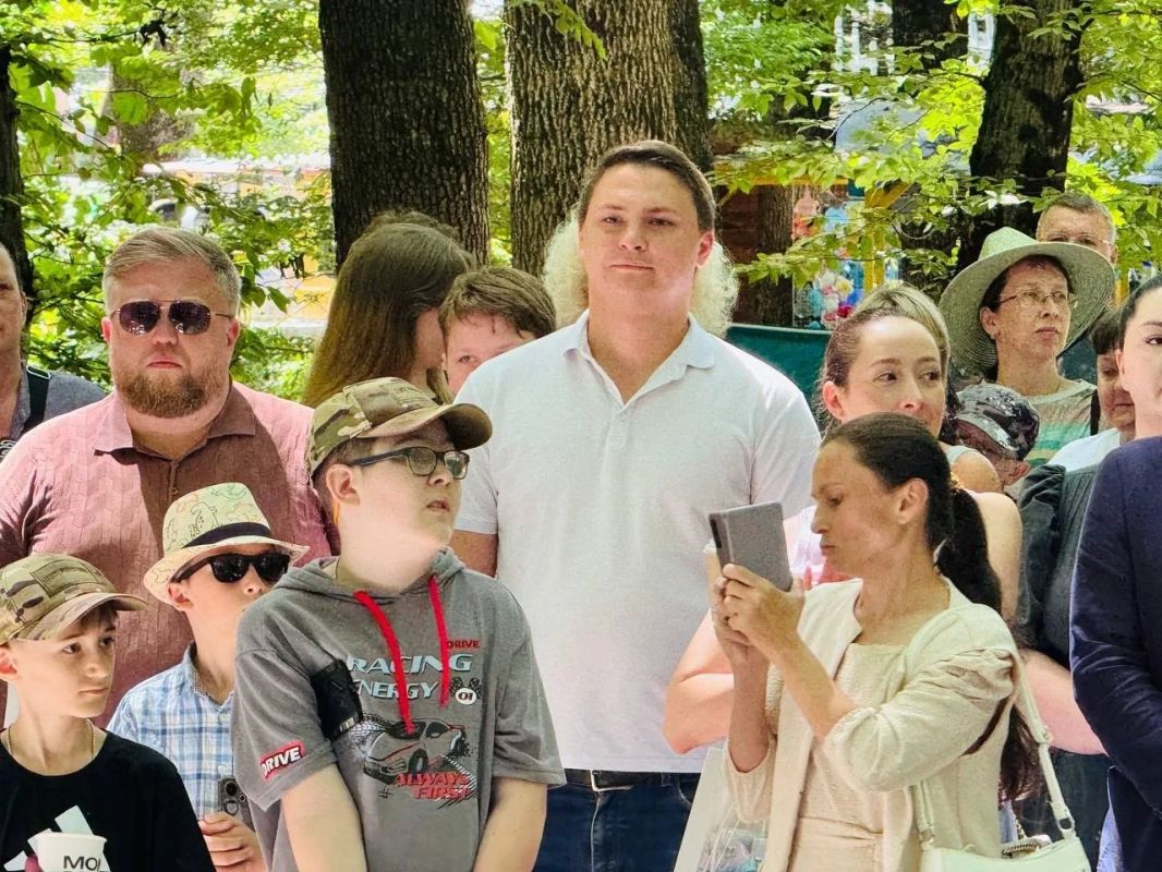 #депутатскаядеятельность. Иван Соловьев и другие представители Совета отцов города Ставрополя были отмечены благодарственными письмами за участие в патриотическом проекте «Вперёд к Победе!» #депутатскаядеятельность. Иван Соловьев и другие представители Совета отцов города Ставрополя были отмечены благодарственными письмами за участие в патриотическом проекте «Вперёд к Победе!»