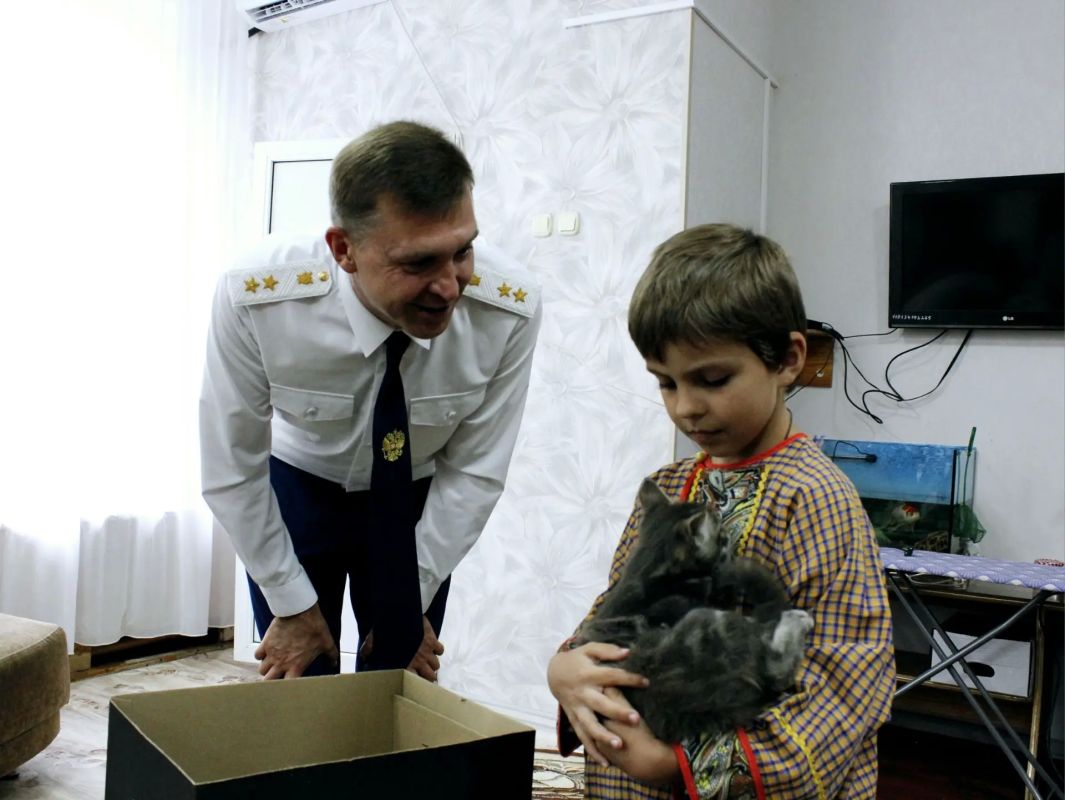Накануне Дня знаний Юрий Немкин встретился с юными жителями Кисловодска Накануне Дня знаний Юрий Немкин встретился с юными жителями Кисловодска