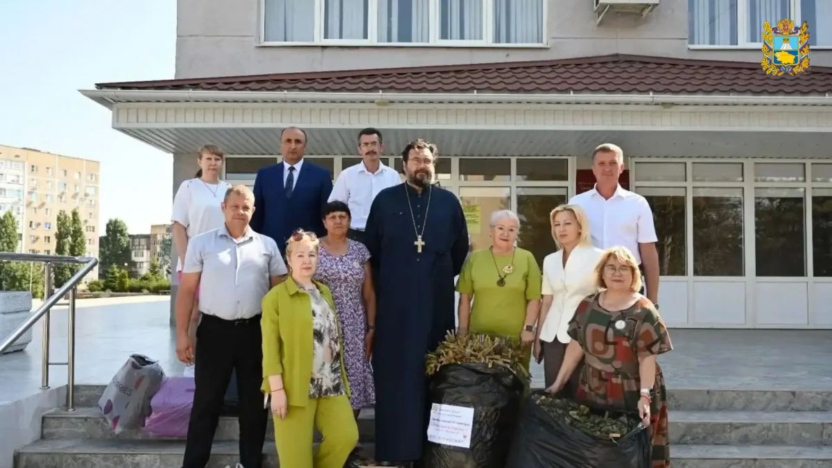 Жители Изобильненского округа собрали гуманитарную помощь для бойцов СВО Жители Изобильненского округа собрали гуманитарную помощь для бойцов СВО