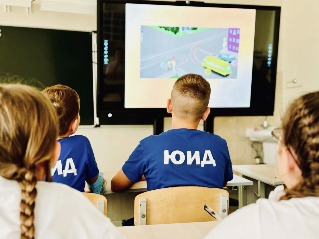 В Ставрополе проходит краевой конкурс юных инспекторов движения «Безопасное колесо» В Ставрополе проходит краевой конкурс юных инспекторов движения «Безопасное колесо»