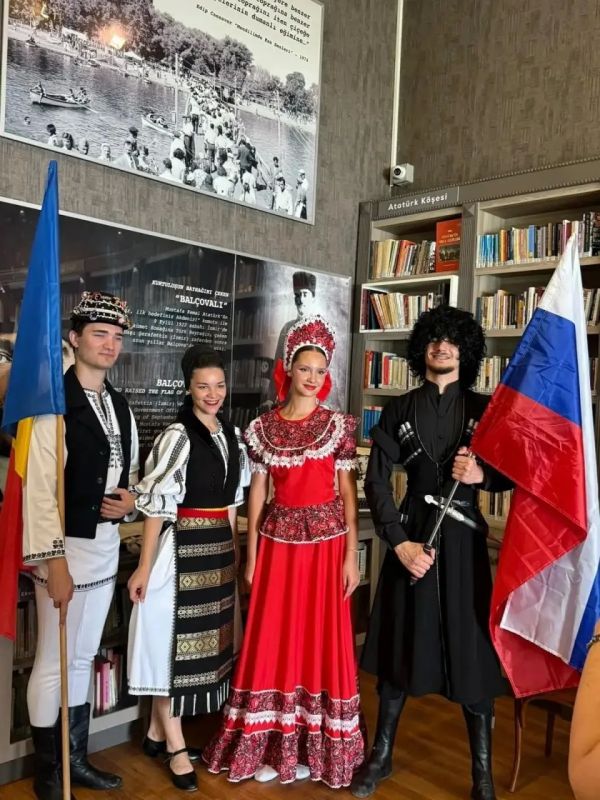 Ансамбль «Дружба народов» (Ессентуки) - в тройке призёров XVI Международного фестиваля фольклорного танца в Измире! Ансамбль «Дружба народов» (Ессентуки) - в тройке призёров XVI Международного фестиваля фольклорного танца в Измире!