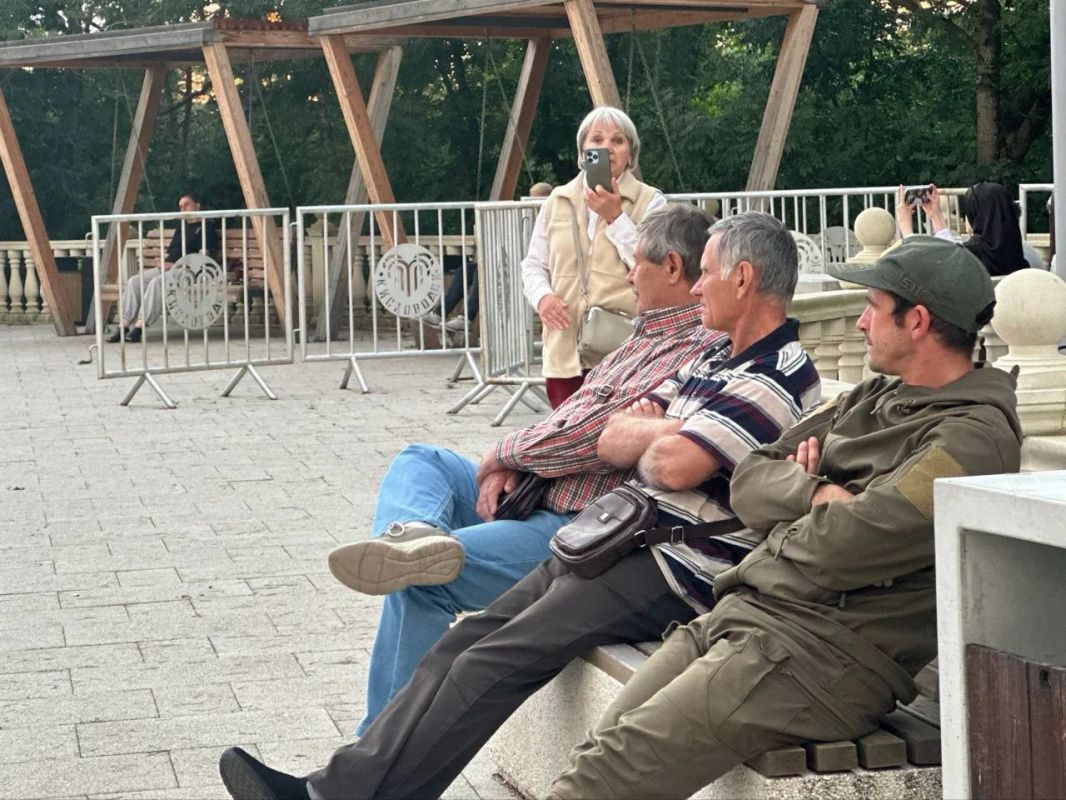 В Комсомольском парке стартовал киновечер под открытым небом В Комсомольском парке стартовал киновечер под открытым небом