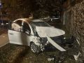 В Пятигорске три человека пострадали в ДТП после наезда автомобиля на бетонную стену