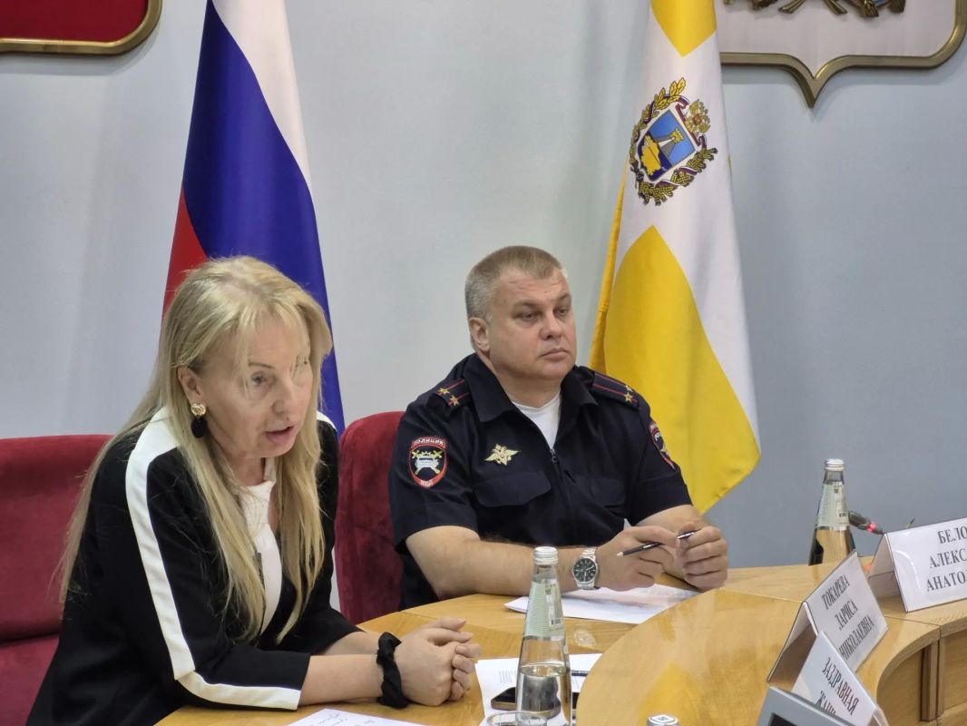 Сотрудники ставропольской Госавтоинспекции края обсудили проблематику аварийности с несовершеннолетними водителями в Общественной палате края Сотрудники ставропольской Госавтоинспекции края обсудили проблематику аварийности с несовершеннолетними водителями в Общественной палате края