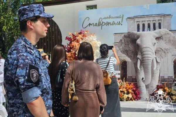 Росгвардейцы обеспечили безопасность во время празднования Дня города и Дня Ставропольского края Росгвардейцы обеспечили безопасность во время празднования Дня города и Дня Ставропольского края