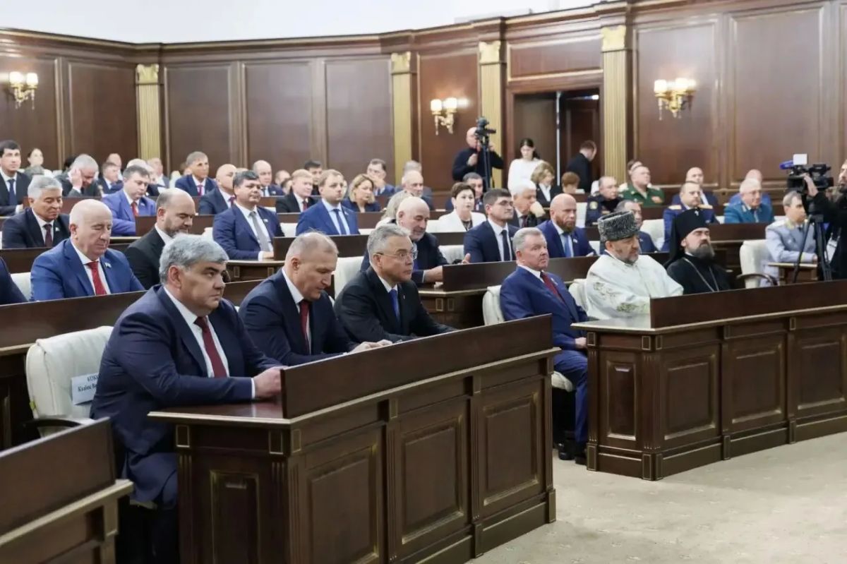 Владимир Владимиров: Со вступлением в должность Главы Карачаево-Черкесской Республики в Черкесске поздравил Рашида Бориспиевича Темрезова Владимир Владимиров: Со вступлением в должность Главы Карачаево-Черкесской Республики в Черкесске поздравил Рашида Бориспиевича Темрезова