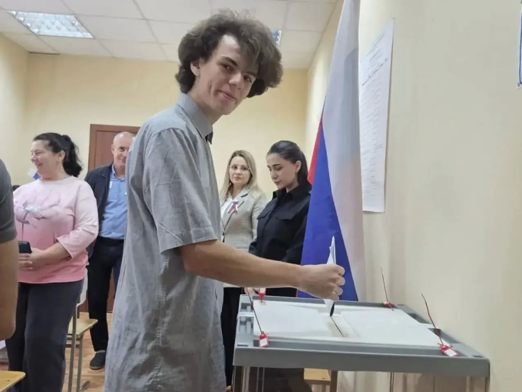 Дмитрий Ворошилов: Для молодых избирателей эти выборы первые, в которых они принимают участие Дмитрий Ворошилов: Для молодых избирателей эти выборы первые, в которых они принимают участие