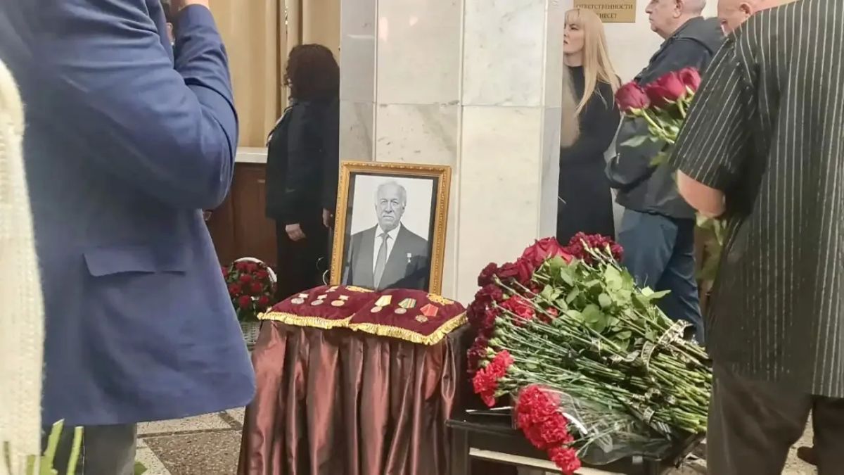 Ставрополье простилось с председателем краевой Думы Николаем Великданем