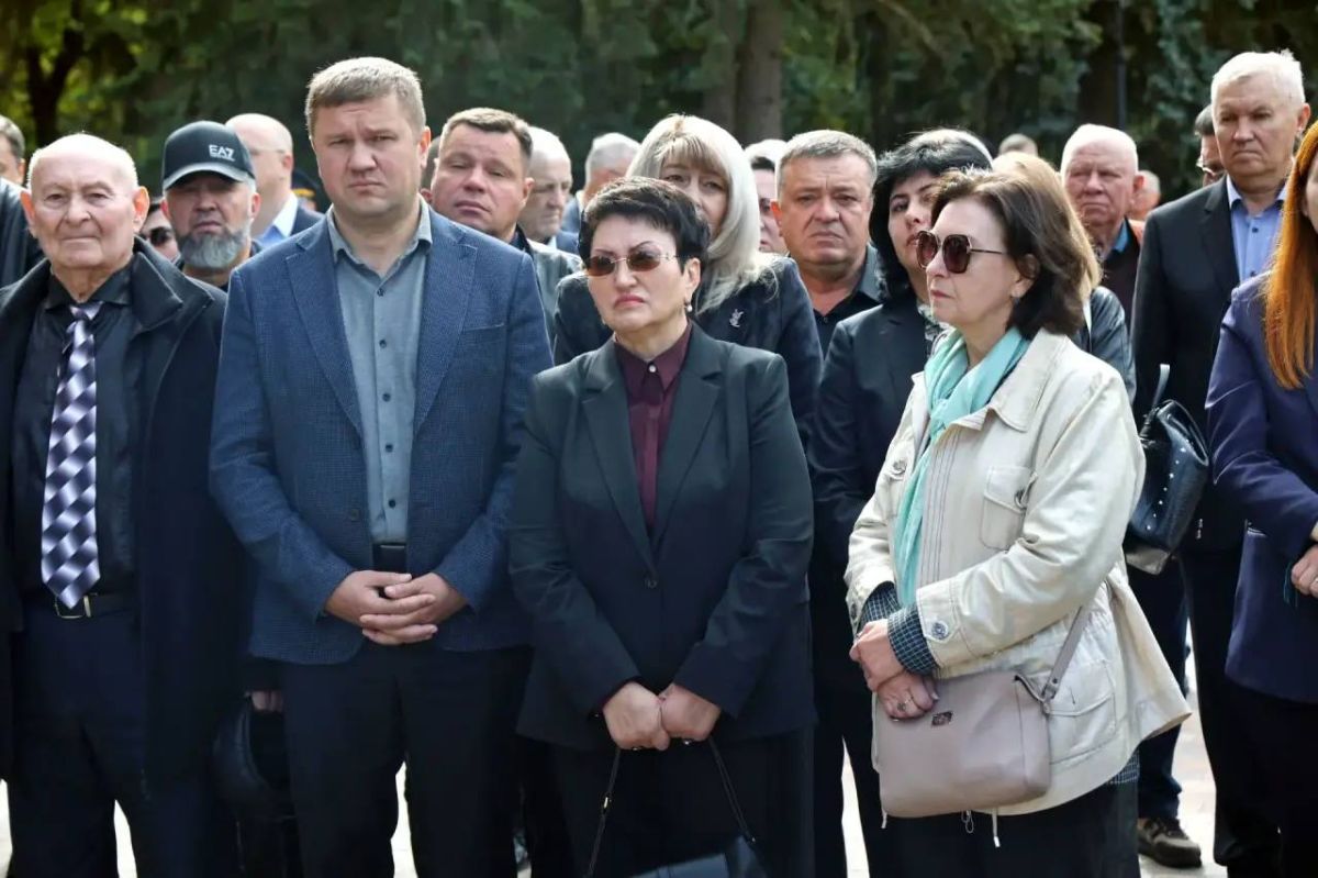 На Ставрополье простились с Николаем Тимофеевичем Великданем На Ставрополье простились с Николаем Тимофеевичем Великданем