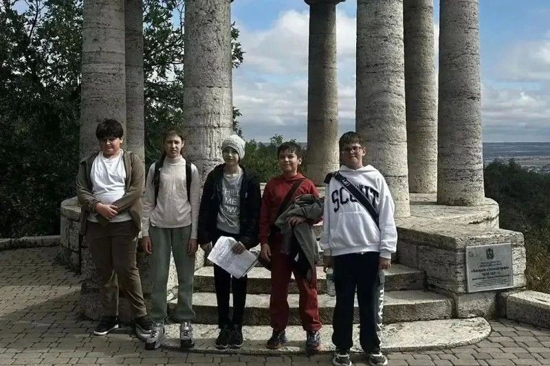 Дню города и Международному дню туризма юные пятигорчане посвятили исторический квест на открытом воздухе Дню города и Международному дню туризма юные пятигорчане посвятили исторический квест на открытом воздухе
