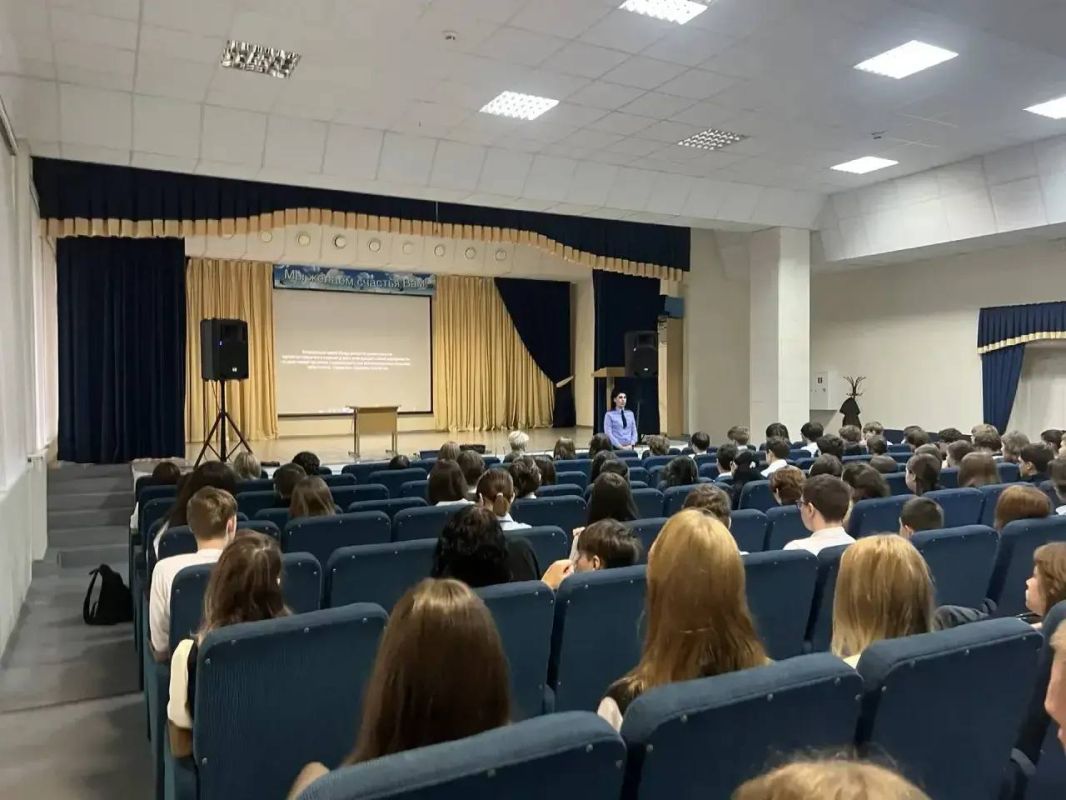 На Ставрополье сотрудники СК России организовали цикл профилактических бесед в образовательных учреждениях На Ставрополье сотрудники СК России организовали цикл профилактических бесед в образовательных учреждениях