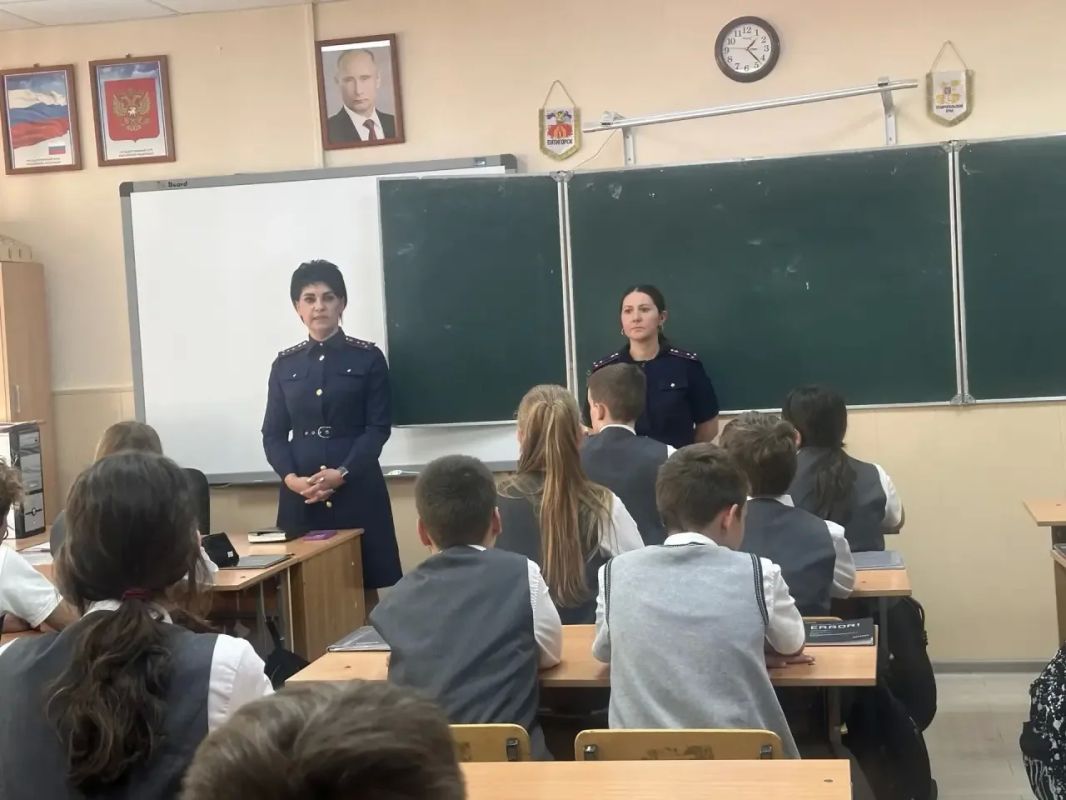 На Ставрополье сотрудники СК России организовали цикл профилактических бесед в образовательных учреждениях На Ставрополье сотрудники СК России организовали цикл профилактических бесед в образовательных учреждениях