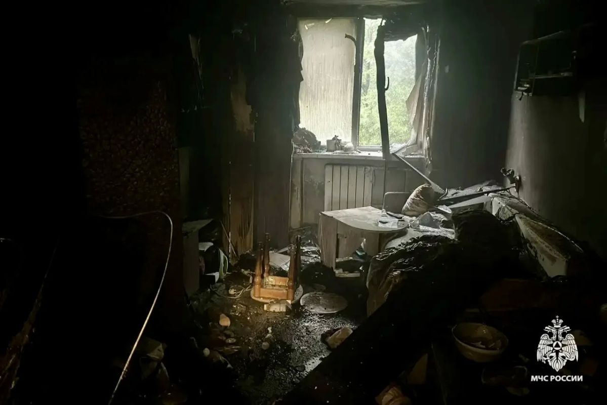 #ПожарныеСутки26. Огнеборцы МЧС Ставрополья спасли 5 человек из пожара Вчера в поселке Горячеводском, на улице Заводской, произошел пожар на 4-м этаже многоквартирного жилого дома #ПожарныеСутки26. Огнеборцы МЧС Ставрополья спасли 5 человек из пожара Вчера в поселке Горячеводском, на улице Заводской, произошел пожар на 4-м этаже многоквартирного жилого дома