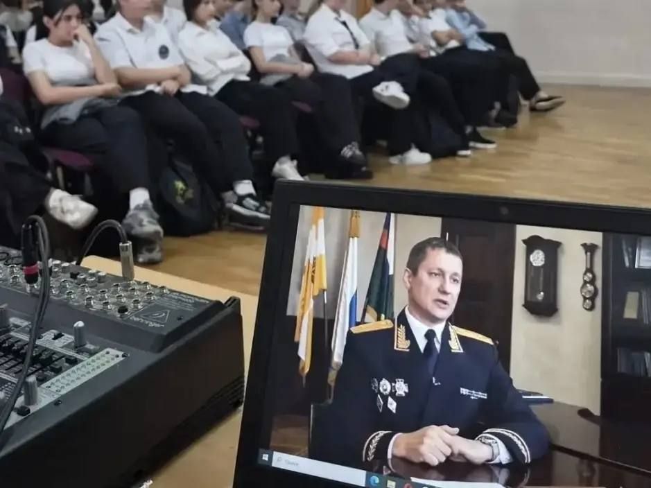 На Ставрополье сотрудники СК России организовали цикл профилактических бесед в образовательных учреждениях
