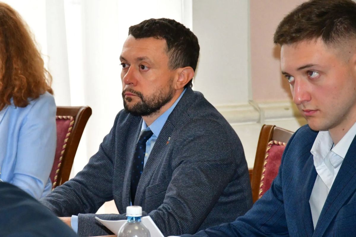 Георгий Колягин провел очередное заседание муниципального парламента Георгий Колягин провел очередное заседание муниципального парламента