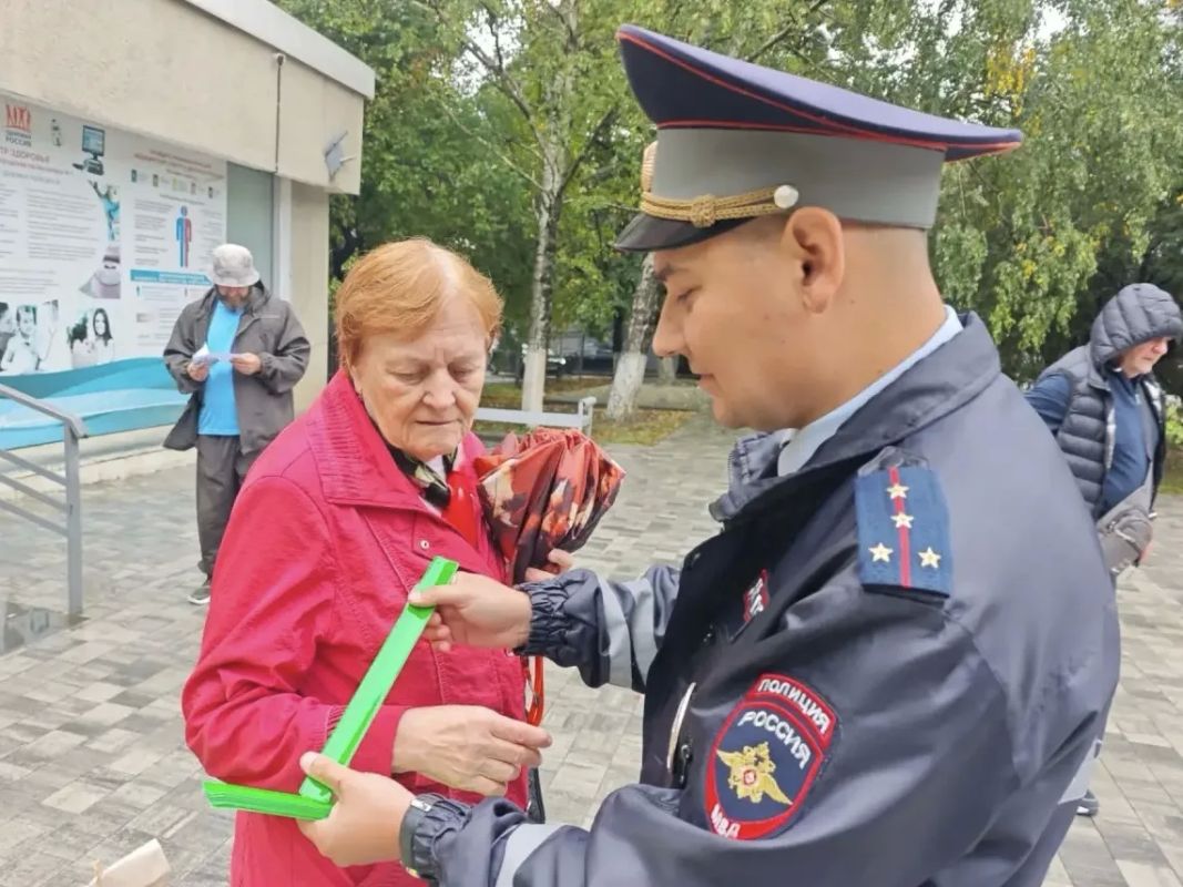 В День пожилого человека Госавтоинспекция Ставрополья напомнила возрастным пешеходам о безопасности на дорогах В День пожилого человека Госавтоинспекция Ставрополья напомнила возрастным пешеходам о безопасности на дорогах