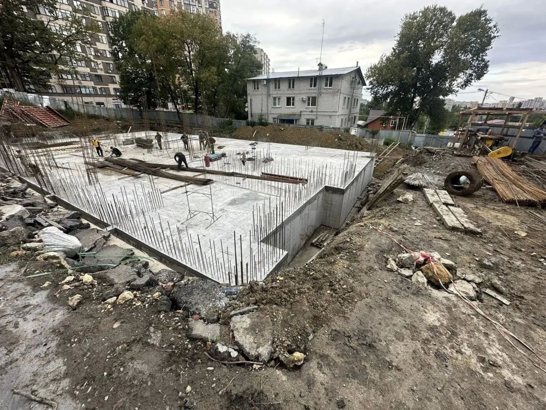 В Ставрополе на переулке Крупской реконструируют здание городской бани В Ставрополе на переулке Крупской реконструируют здание городской бани