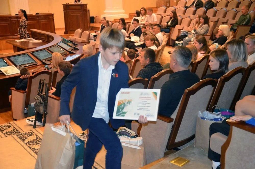 Премия лучшим!. В Ставрополе состоялась церемония награждения победителей и призеров VI сезона Международной детско-юношеской премии «Экология - дело каждого» Премия лучшим!. В Ставрополе состоялась церемония награждения победителей и призеров VI сезона Международной детско-юношеской премии «Экология - дело каждого»