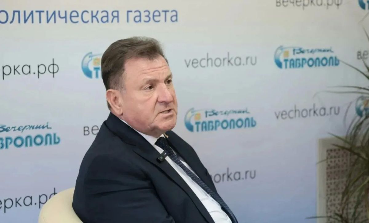 Накануне в ходе проведения прямой линии одной из тем обсуждения стала борьба с нелегальной занятостью и зарплатами «в конверте»