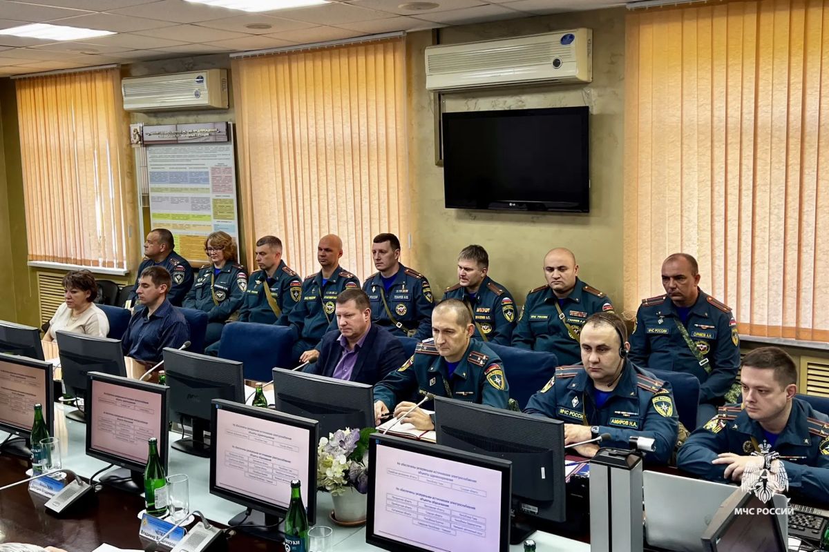 Сотрудники МЧС Ставрополья приняли участие в селекторном совещании по вопросам гражданской обороны