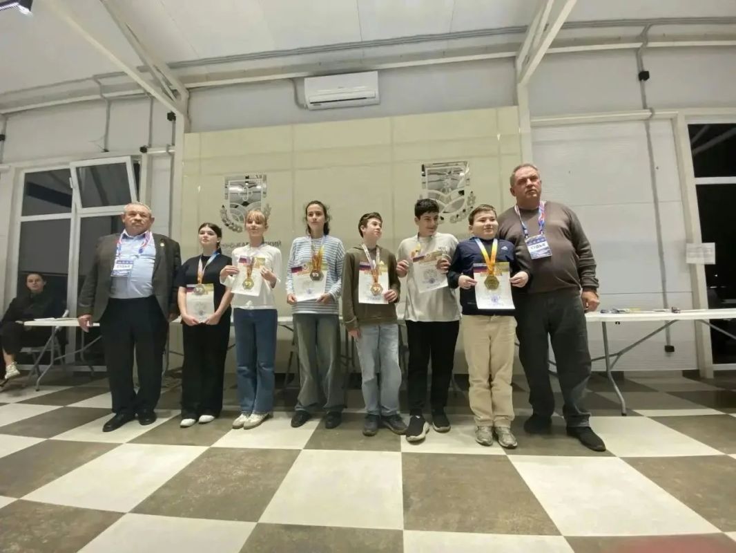 Пятигорские шахматисты блестяще выступили на Первенстве Ставропольского края Пятигорские шахматисты блестяще выступили на Первенстве Ставропольского края