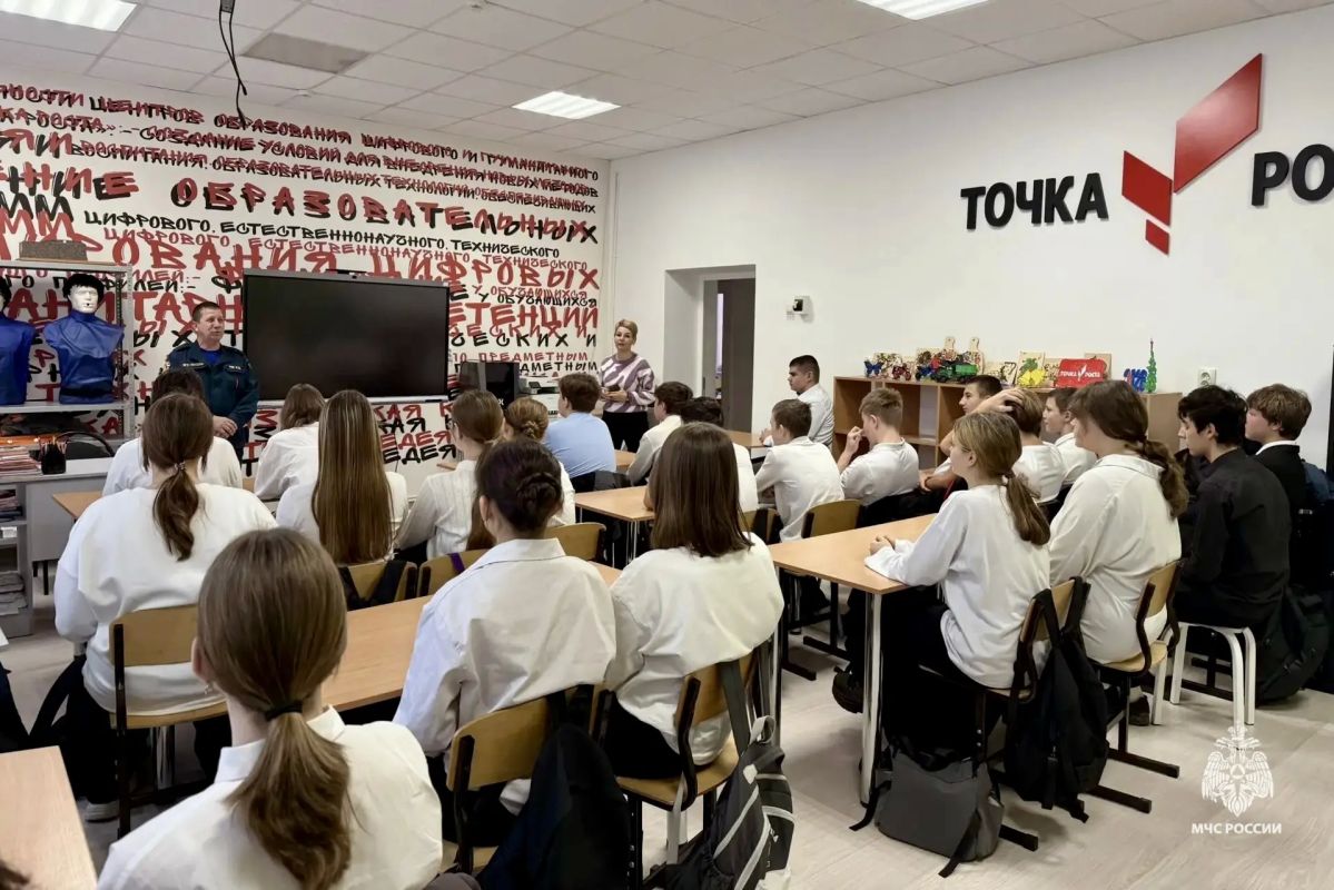 Сотрудники МЧС Ставрополья провели уроки по гражданской обороне Сотрудники МЧС Ставрополья провели уроки по гражданской обороне