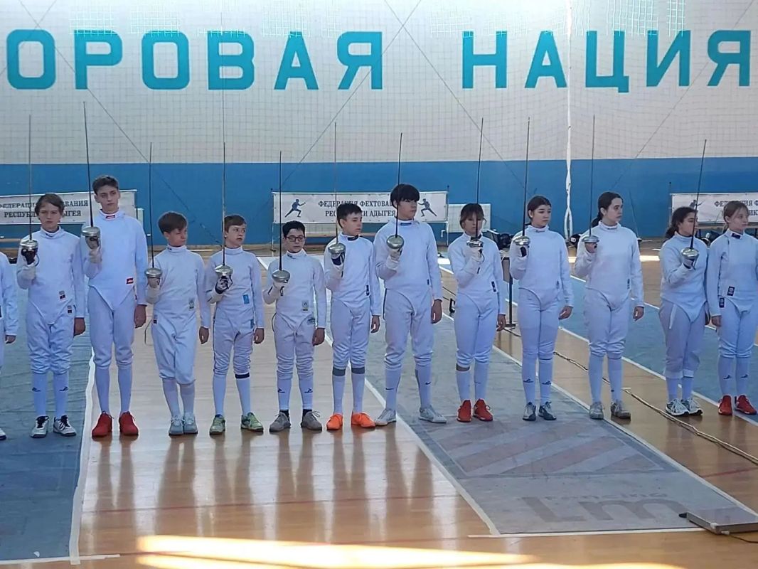 Пятигорские фехтовальщики вошли в число призёров турнира в Адыгее Пятигорские фехтовальщики вошли в число призёров турнира в Адыгее