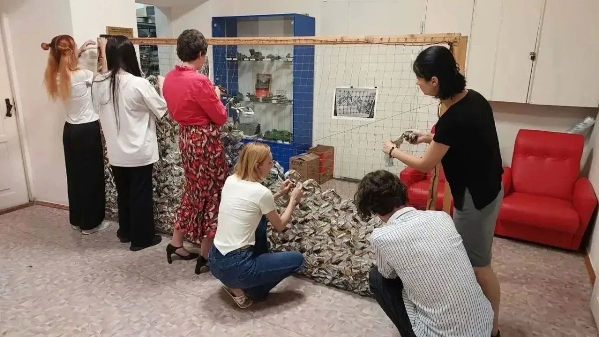 С начала года в Ставрополе работают 10 патриотических мастерских, где жители города помогают готовить необходимые вещи для участников специальной военной операции С начала года в Ставрополе работают 10 патриотических мастерских, где жители города помогают готовить необходимые вещи для участников специальной военной операции