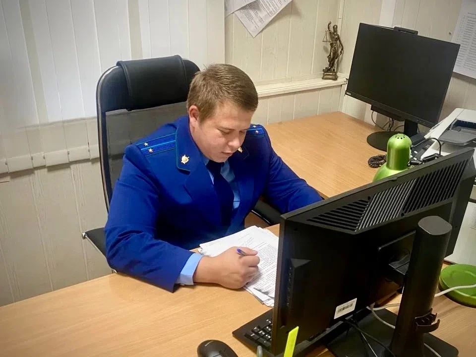 По требованию надзорного ведомства чиновник оштрафован за нарушение сроков оказания муниципальных услуг