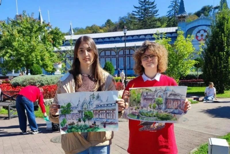В пятигорском Цветнике прошел очный пленэрный конкурс Международного союза педагогов-художников В пятигорском Цветнике прошел очный пленэрный конкурс Международного союза педагогов-художников
