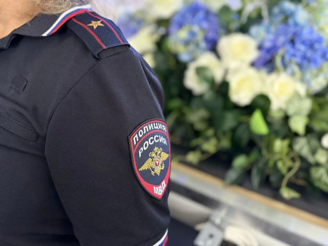 Полицейские Ставрополя в рамках акции «Сообщи, где торгуют смертью» провели профилактические беседы со школьниками Полицейские Ставрополя в рамках акции «Сообщи, где торгуют смертью» провели профилактические беседы со школьниками
