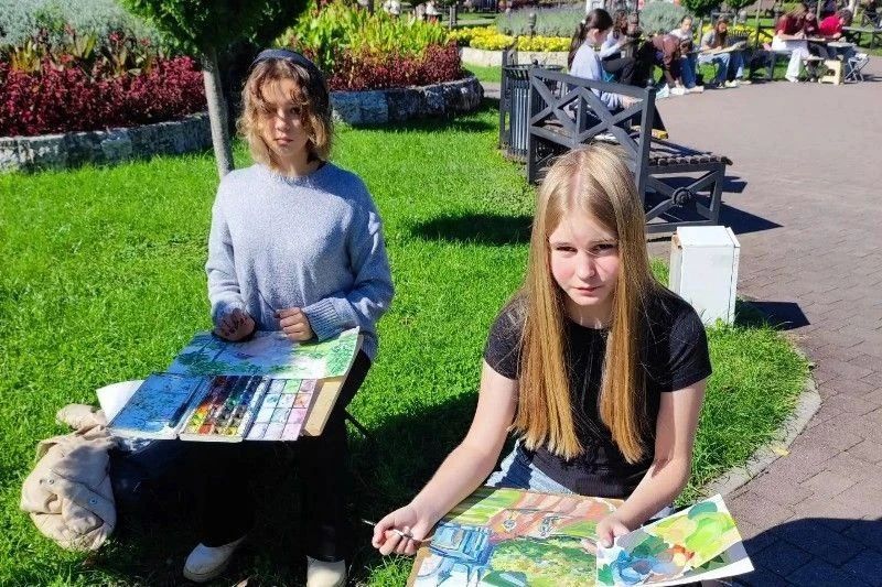 В пятигорском Цветнике прошел очный пленэрный конкурс Международного союза педагогов-художников В пятигорском Цветнике прошел очный пленэрный конкурс Международного союза педагогов-художников