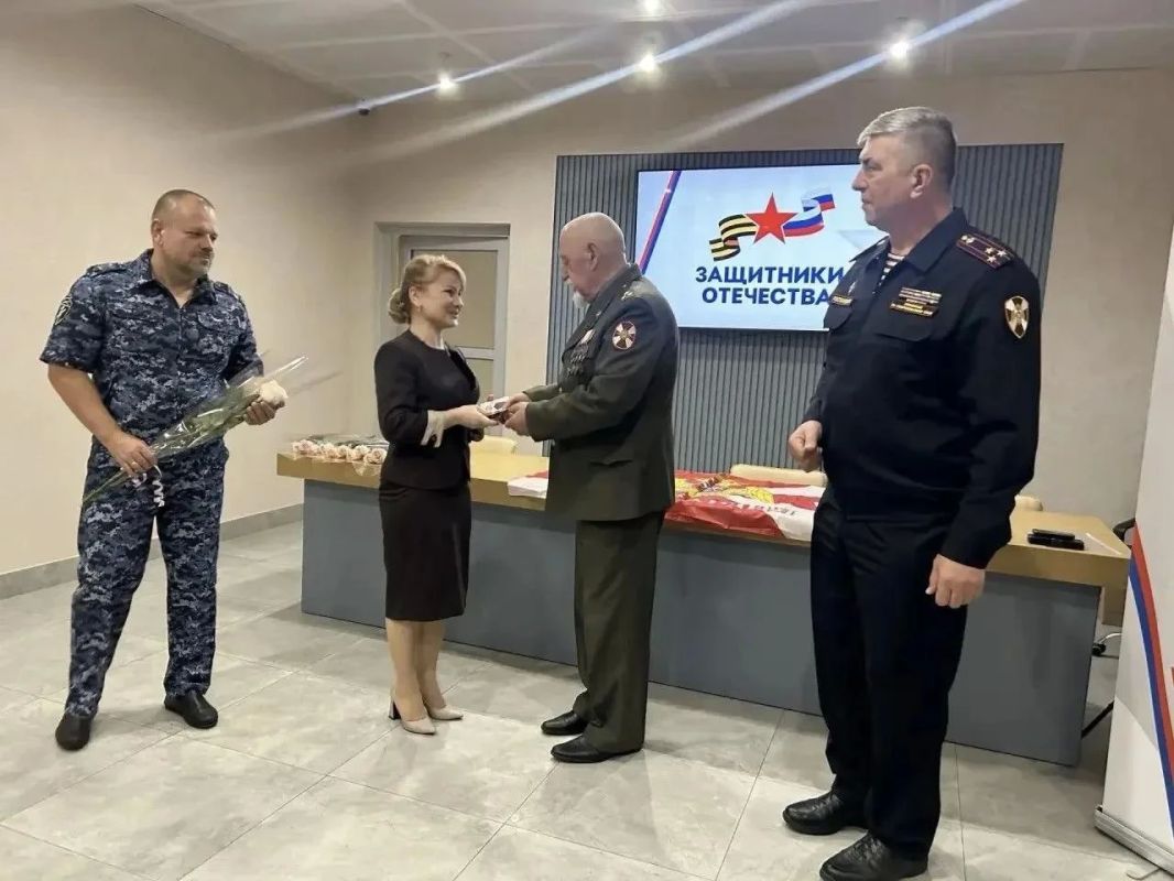 Медсестру из Ставрополя наградили медалью за помощь бойцам СВО Медсестру из Ставрополя наградили медалью за помощь бойцам СВО