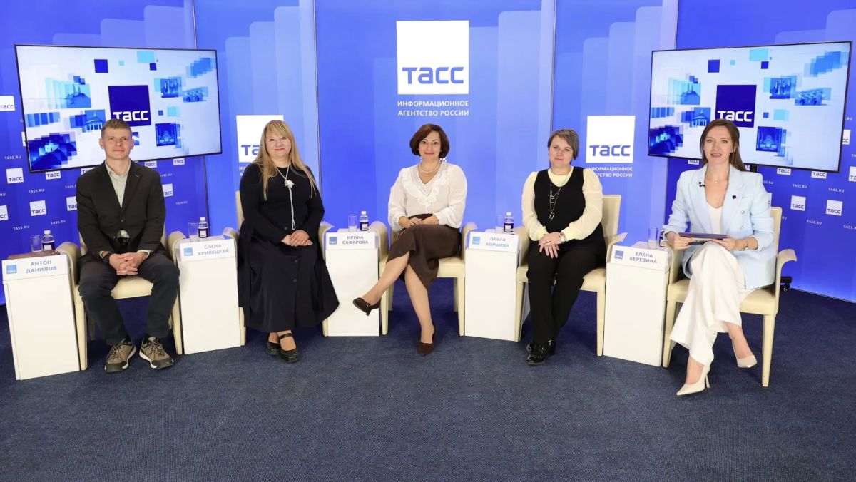 #Прямосейчас Региональный информационный центр "ТАСС Кавказ" в Пятигорске проводит пресс-конференцию, посвященную отмечаемому 15 октября 212-летию со дня рождения русского поэта, прозаика, драматурга Михаила Юрьевича...