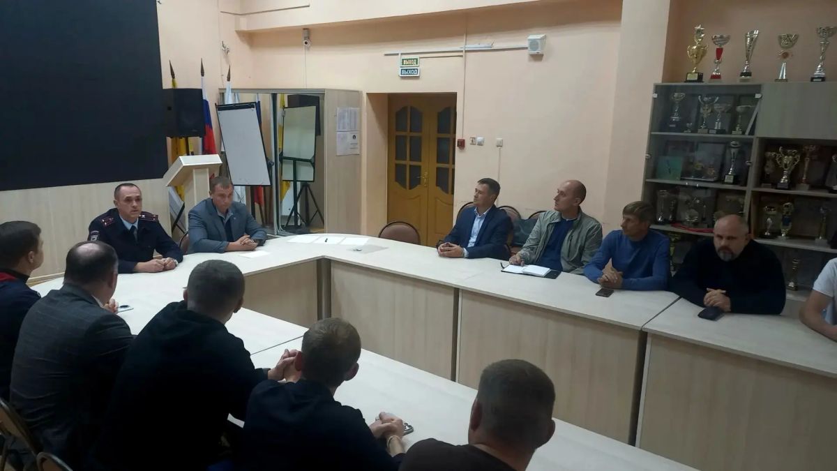 В Ставрополе состоялось заседание городского Совета отцов с участием активистов школьных Советов отцов В Ставрополе состоялось заседание городского Совета отцов с участием активистов школьных Советов отцов