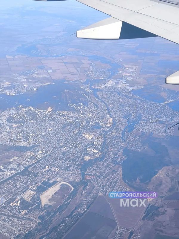 Железноводск, Лермонтов, Пятигорск из окошка иллюминатора Железноводск, Лермонтов, Пятигорск из окошка иллюминатора