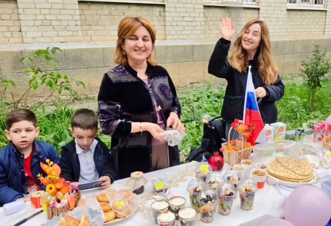 Осенняя ярмарка добра: 12 школа поддерживает наших! Осенняя ярмарка добра: 12 школа поддерживает наших!