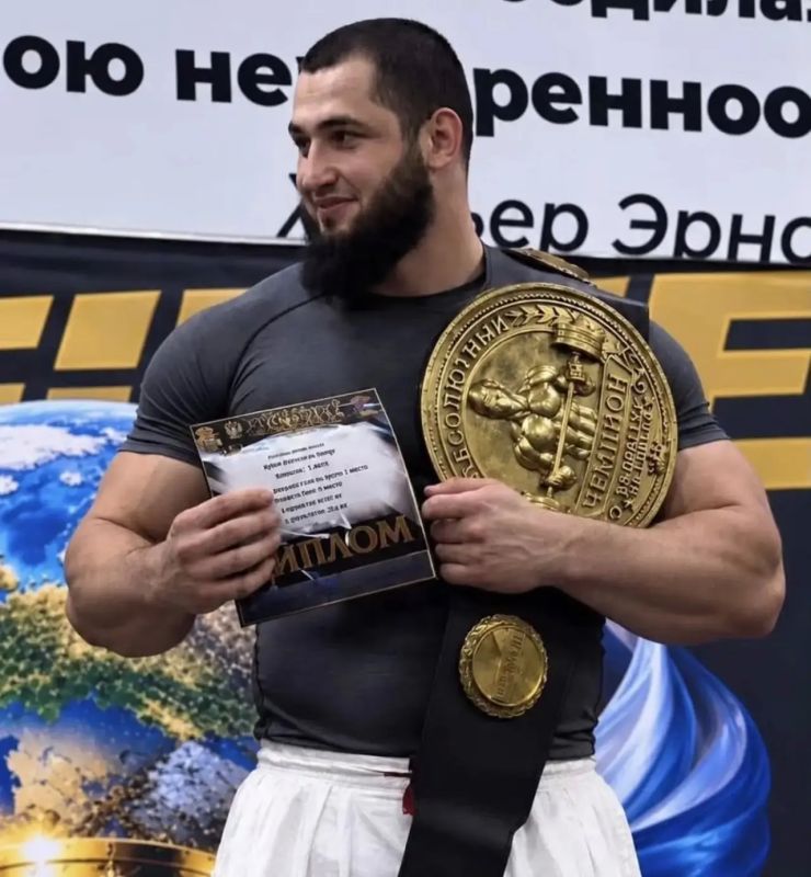 Дома стены помогли. В Ставрополе прошел «Национальный чемпионат по пауэрлифтингу и его отдельным движениям» по версии AWPC/WPC/WPSO-A/WPSO