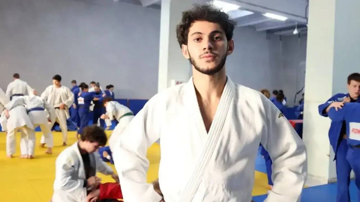 Первый день чемпионата России по дзюдо в Минеральных Водах стал весьма плодотворным для ставропольской сборной - за награды поборются сразу два наших земляка! Первый день чемпионата России по дзюдо в Минеральных Водах стал весьма плодотворным для ставропольской сборной - за награды поборются сразу два наших земляка!