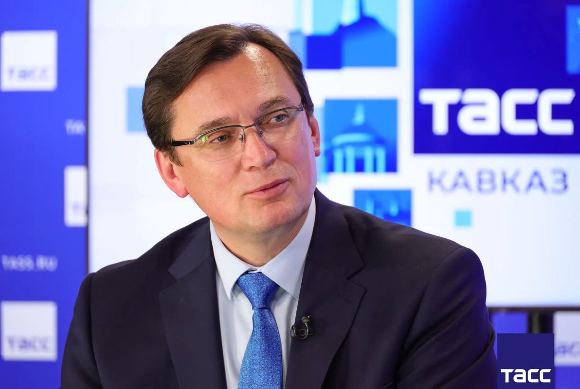 Главное из заявлений, а также фоторепортаж с пресс-конференции в Региональном информационном центре "ТАСС Кавказ" в Пятигорске, посвященной открытию крупнейшего культурного центра на Ставрополье – конгресс-центра "Россия" в...