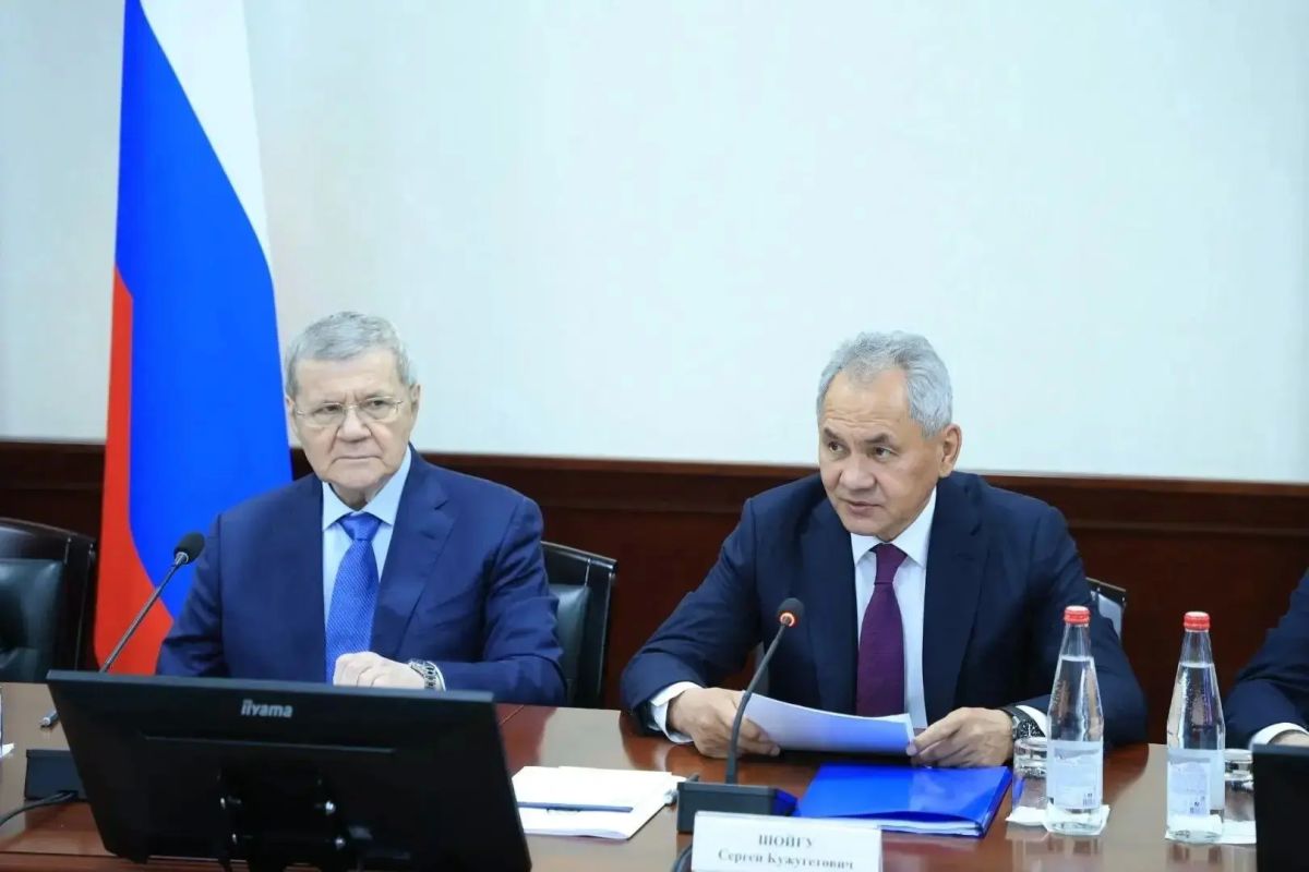 Секретарь Совета Безопасности Российской Федерации Сергей Шойгу провел в Пятигорске выездное совещание Секретарь Совета Безопасности Российской Федерации Сергей Шойгу провел в Пятигорске выездное совещание