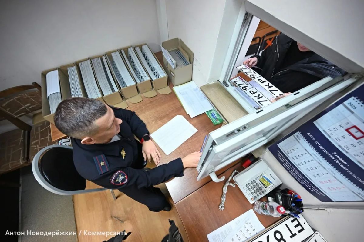 Госавтоинспекция Ставрополья временно перестала выдавать права и оказывать другие госуслуги из-за сбоя базы данных